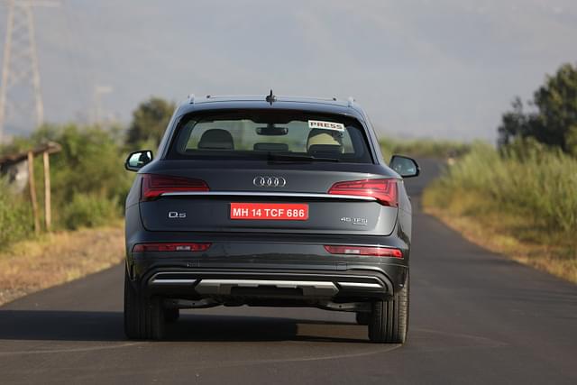 Rear View Image - 6636