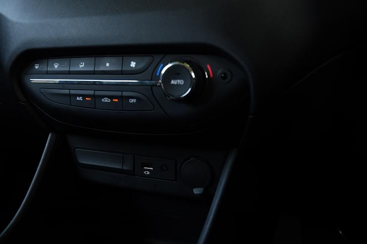 Ac Vents Front
