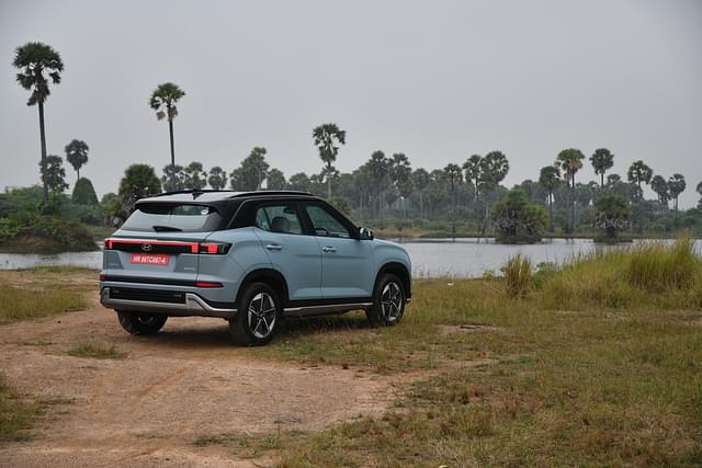 Rear View Image - 723